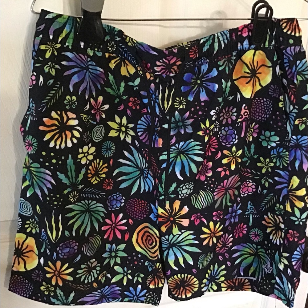 Surf shorts
